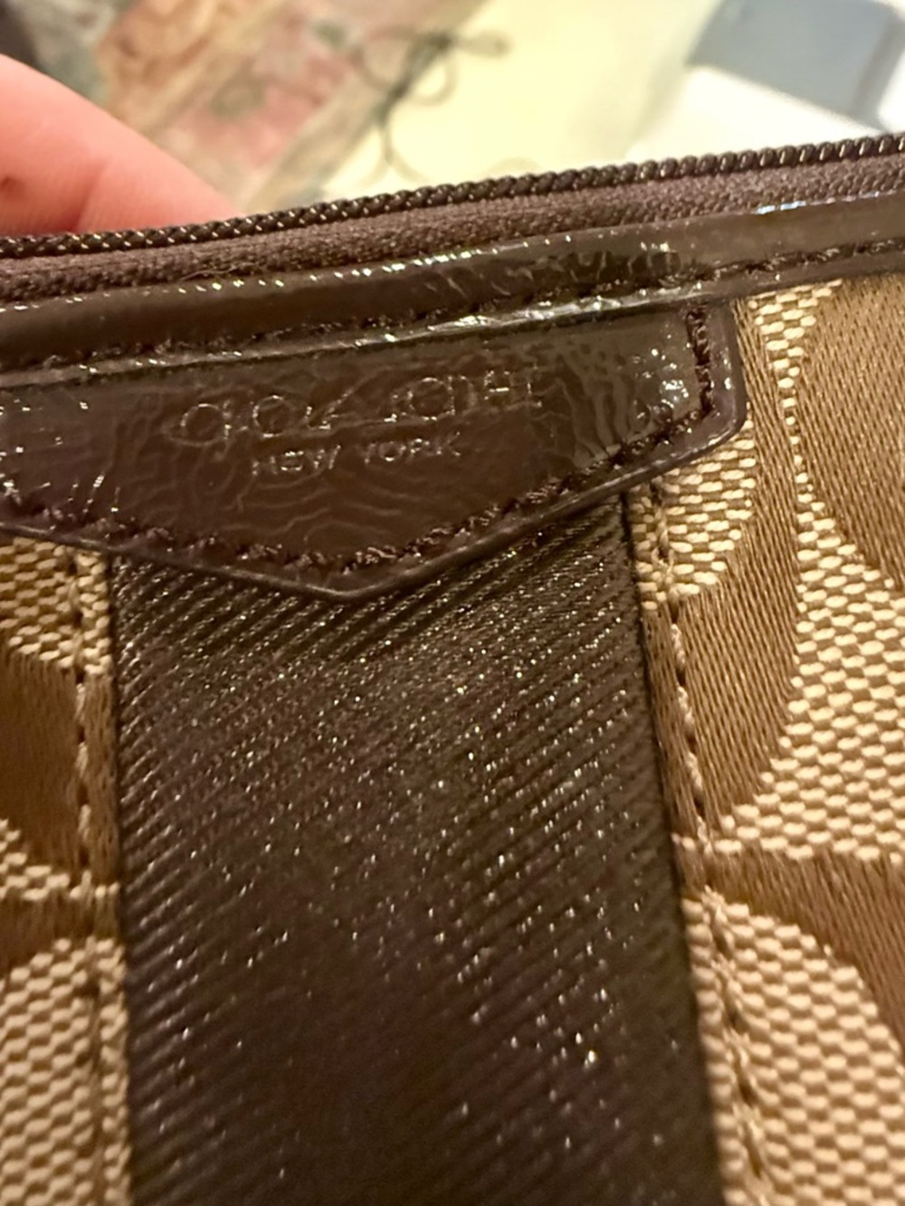 Coach Signature Canvas Wristlet in Brown and Tan NWOT - Picture 4 of 9